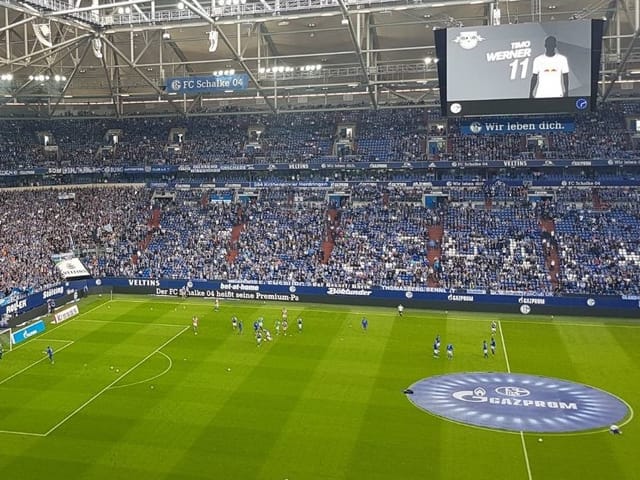 Auf der Videtafel ist Werner nur ein Trikot mit schwarzer Fläche anstelle des Gesichts