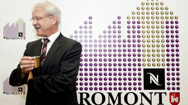Freiburger Staatsrat Beat Vonlanthen strahlt: Nespresso baut in Romont eine neue Fabrik Freiburger Staatsrat Beat Vonlanthen strahlt: Nespresso baut in Romont eine neue Fabrik