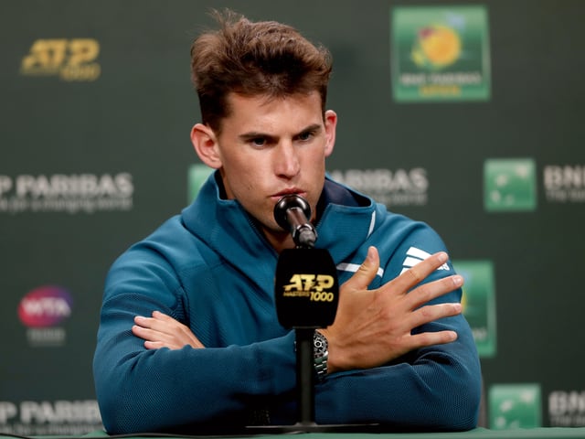 Dominic Thiem gibt mit grimmiger Miene Auskunft. Dominic Thiem gibt mit grimmiger Miene Auskunft.