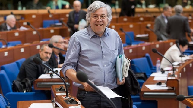 Andreas Gross während einer Plenarsitzung in Strassburg Andreas Gross während einer Plenarsitzung in Strassburg