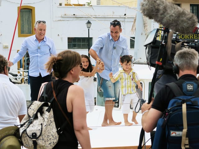 Matias Biller bei den Vorbereitungen für sein grosses Danke für sein Frau. Matias Biller bei den Vorbereitungen für sein grosses Danke für sein Frau.