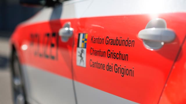 Polizeiauto Kapo Graubünden Polizeiauto Kapo Graubünden