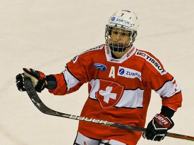 Lara Stalder. Lara Stalder.