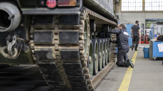 Bundesrat will 25 alte Leopard-2-Panzer an Deutschland verkaufen