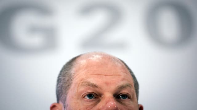Portrait Scholz. Portrait Scholz.
