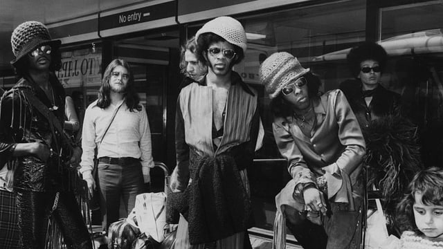 Larry Graham mit Sly & the Family Stone. Larry Graham mit Sly & the Family Stone.