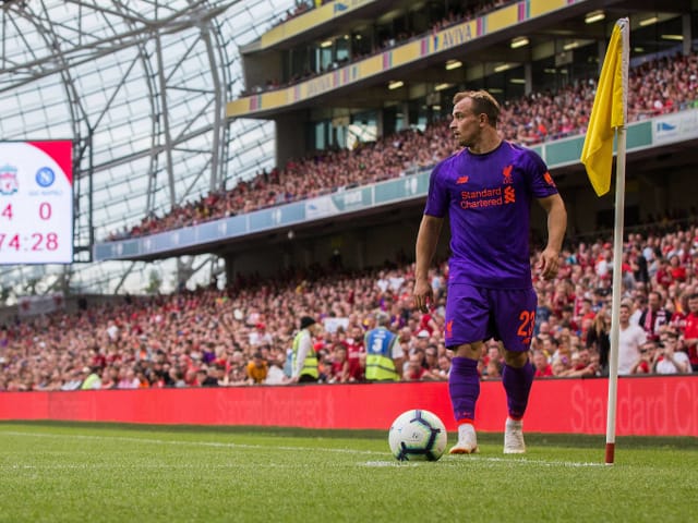 Xherdan Shaqiri bei einem Eckball