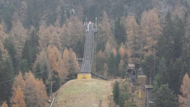 Die Olympiaschanze in St.Moritz ist in die Jahre gekommen (15.11.2013)