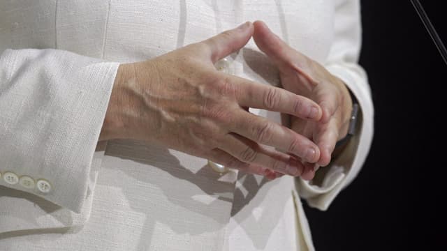 Konzentriert und doch menschlich: Kanzlerin Merkel mit der für sie typischen Geste. Konzentriert und doch menschlich: Kanzlerin Merkel mit der für sie typischen Geste.