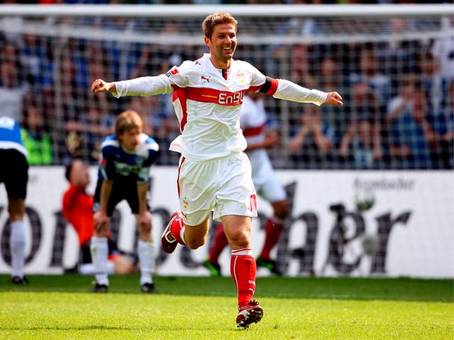 Fussballer feiert sein Goal Fussballer feiert sein Goal