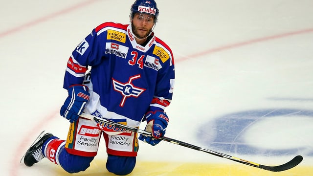 Eishockey-Spieler. Eishockey-Spieler.
