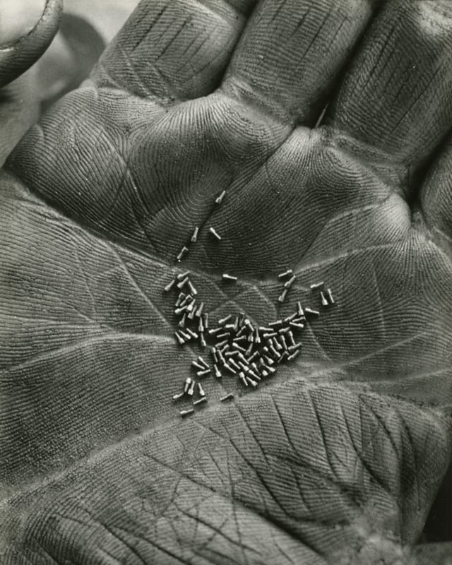 Werkzeugmaschinenfabrik Tornos, Moutier, im Jahr 1942. Werkzeugmaschinenfabrik Tornos, Moutier, im Jahr 1942.