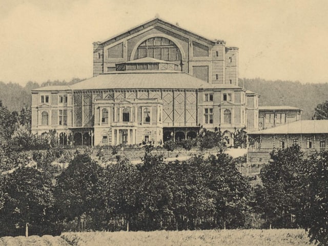 Das Richard-Wagner-Festspielhaus in Bayreuth. Das Richard-Wagner-Festspielhaus in Bayreuth.