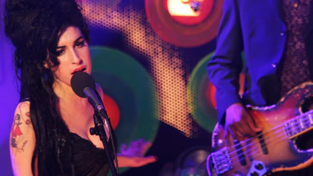 Video «Als Amy Winehouse nach Dingle kam» abspielen Video «Als Amy Winehouse nach Dingle kam» abspielen