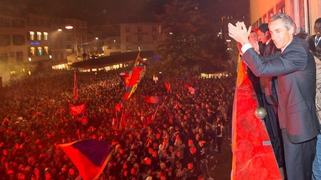 Paolo Sousa auf dem Balkon des Stadtcasinos Paolo Sousa auf dem Balkon des Stadtcasinos
