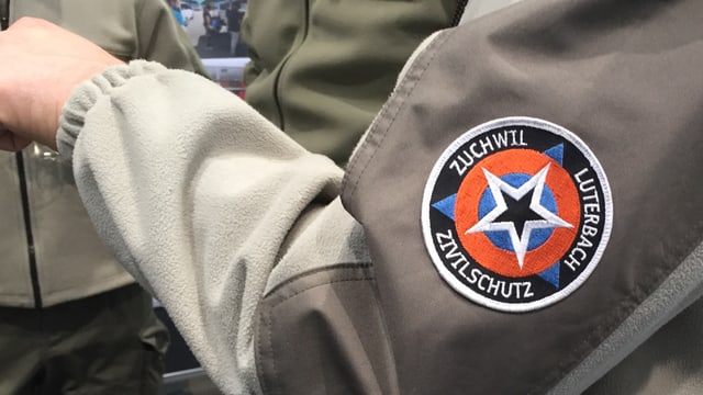Uniform mit Aufkleber Uniform mit Aufkleber