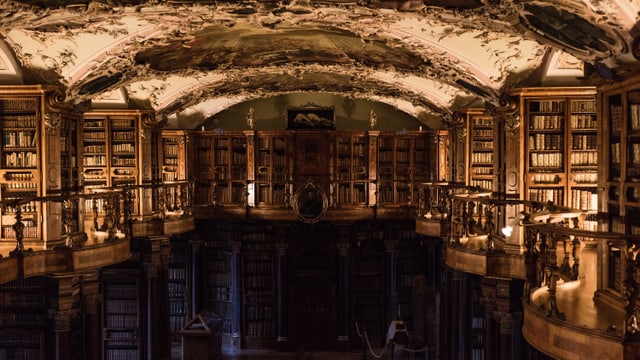 Im Innern einer barocken Bibliothek Im Innern einer barocken Bibliothek