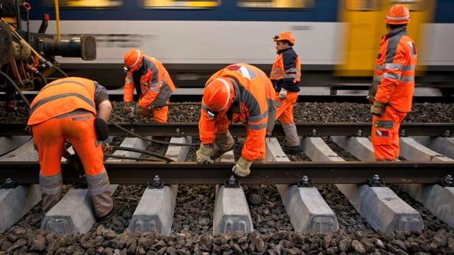 Gleisarbeiter der SBB. Gleisarbeiter der SBB.