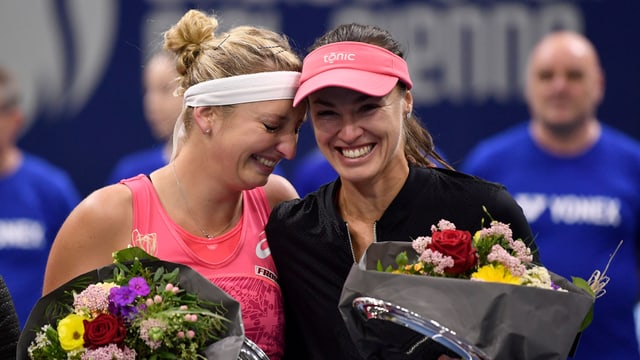 Timea Bacsinszky und Martina Hingis. Timea Bacsinszky und Martina Hingis.