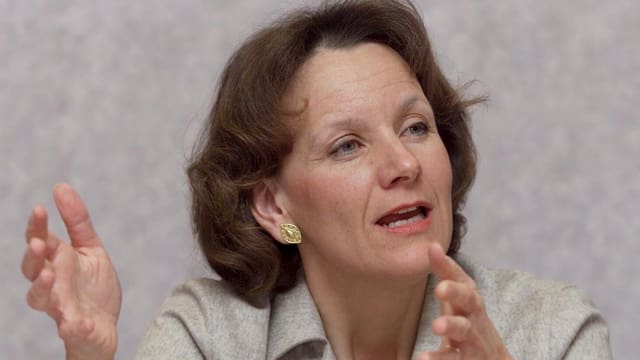 Porträt von Ruth Baumann-Hölzle. Porträt von Ruth Baumann-Hölzle.