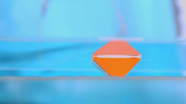 Video «Achtung! Experiment: Schallwellen zum Anfassen (50/52)» abspielen Video «Achtung! Experiment: Schallwellen zum Anfassen (50/52)» abspielen