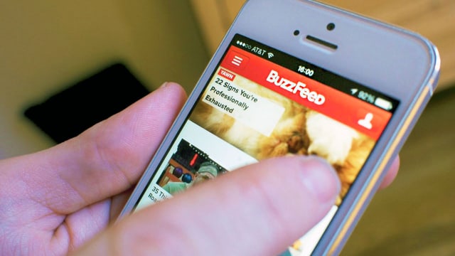 Handy liegt in der Hand. Handy liegt in der Hand.