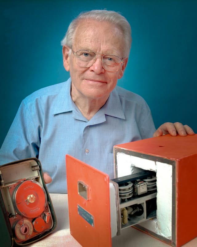 Dave Warren ha inventà la Black Box Dave Warren ha inventà la Black Box