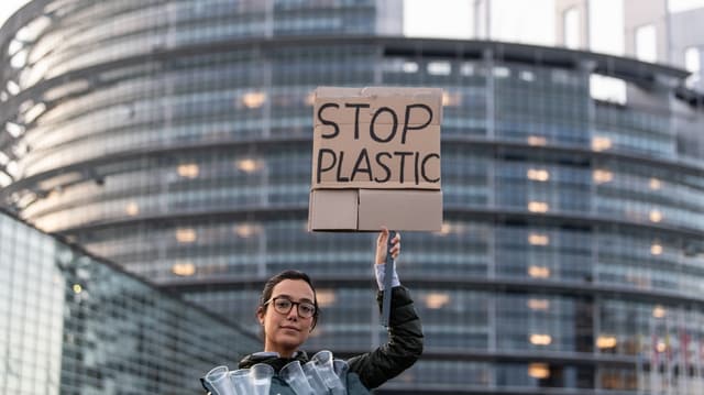 EU sagt Plastikbesteck und Trinkröhrchen den Kampf an