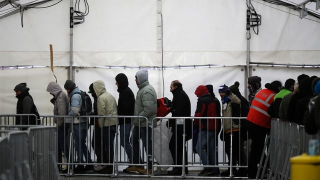 Asylsuchende in Zelt in Deutschland Asylsuchende in Zelt in Deutschland