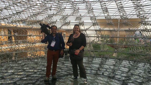 Armon Schlegel ed Anna Caprez en l'avieuler englais. Armon Schlegel ed Anna Caprez en l'avieuler englais.