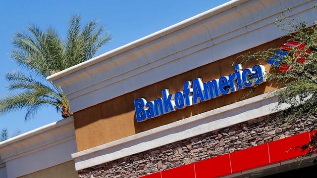 Ein Gebäude mit dem Schriftzug: Bank of America. Ein Gebäude mit dem Schriftzug: Bank of America.