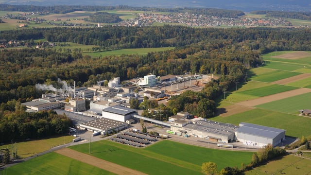 Luftaufnahme von Industrieareal. Luftaufnahme von Industrieareal.