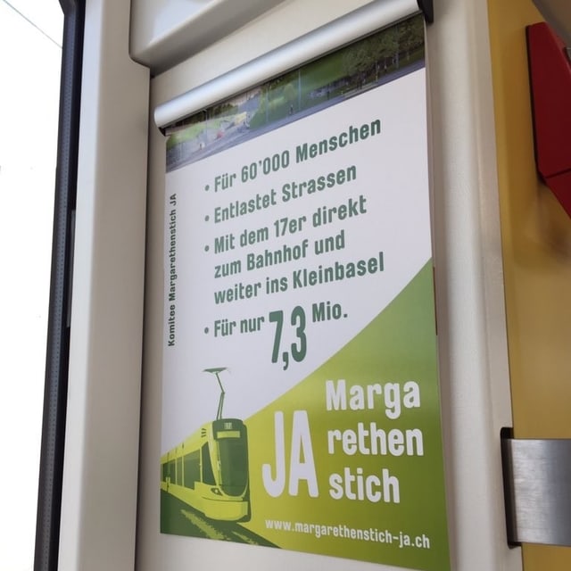 Ein Plakat im Tram Ein Plakat im Tram