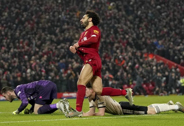 Salah zieht sein Trikot aus Salah zieht sein Trikot aus