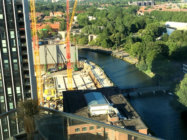 Blick von oben auf eine Baustelle. Blick von oben auf eine Baustelle.