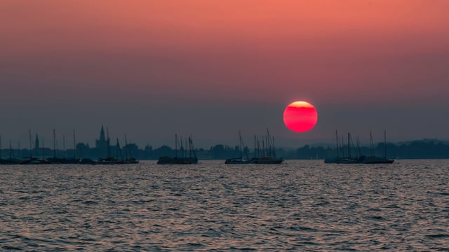 Sonnenuntergang am Bodensee bei Altnau. Sonnenuntergang am Bodensee bei Altnau.
