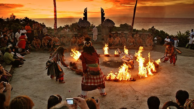 Kecak-Ritual in Pura Luhur Uluwatu, Bali. Kecak-Ritual in Pura Luhur Uluwatu, Bali.