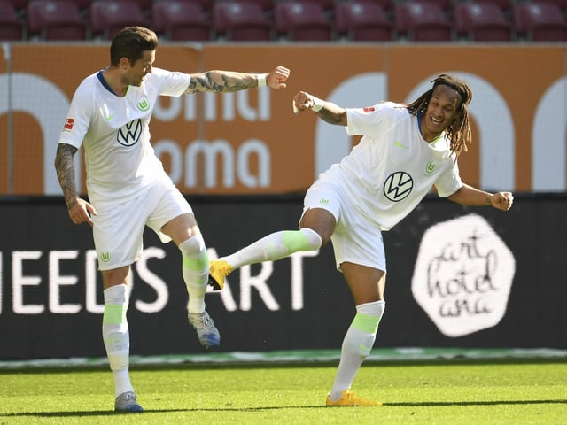 Daniel Ginczek (l.) und Kevin Mbabu Daniel Ginczek (l.) und Kevin Mbabu