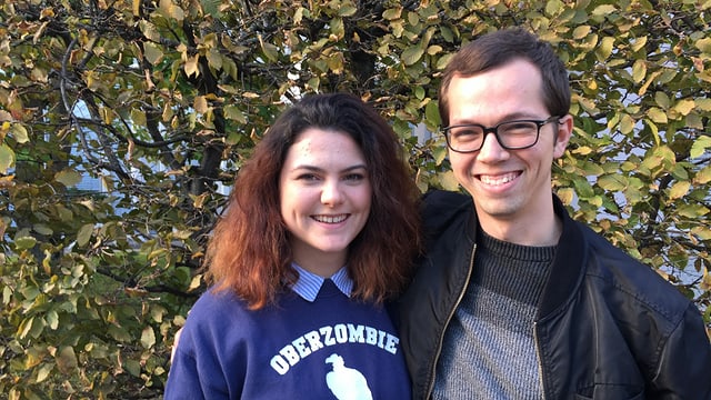 Michelle und David sind Scheidungskinder. Michelle und David sind Scheidungskinder.