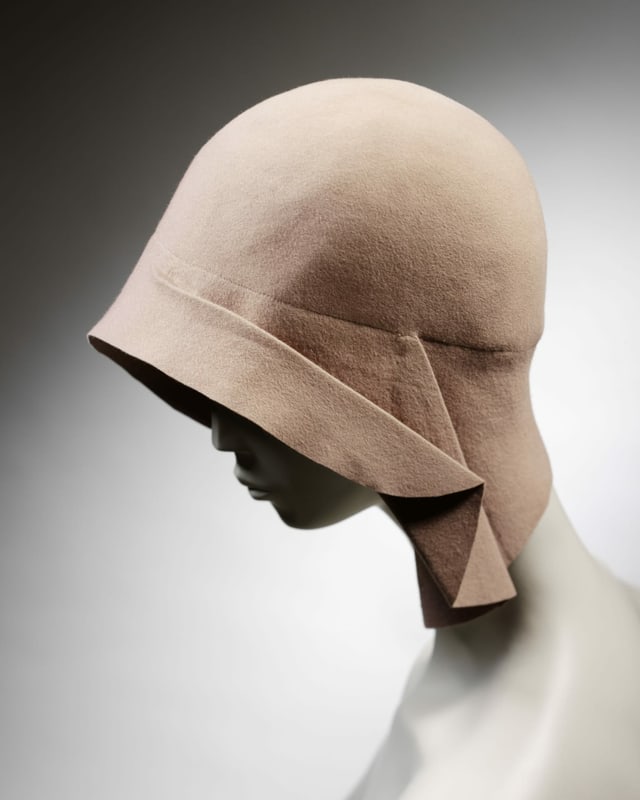 Cloche Hat. Miss Fox, 1928-29. Cloche Hat. Miss Fox, 1928-29.