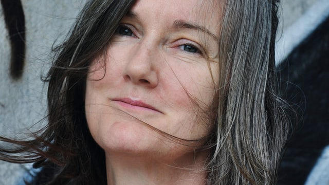 Nell Zink hat graues Nell Zink hat graues