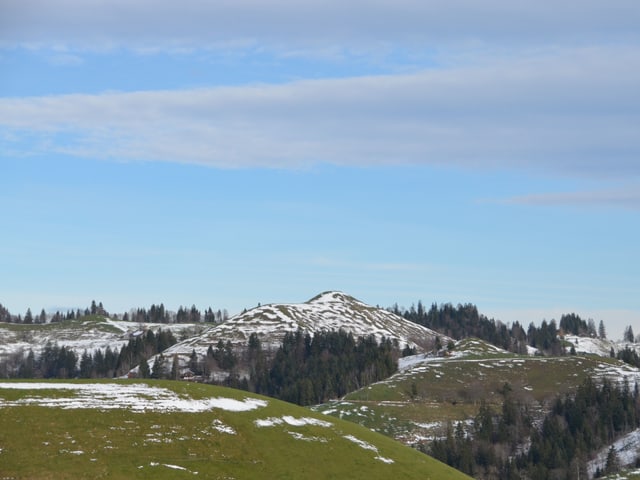 Wiesen werden wieder grün, der Schnee verschwindet. Wiesen werden wieder grün, der Schnee verschwindet.