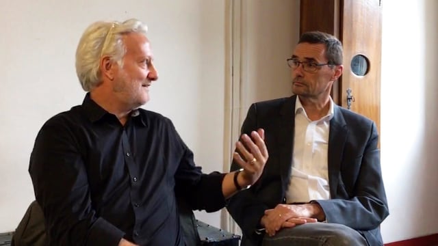 Architekt und Berater Leo Graf diskutiert mit Stadtpräsident Sönke Bandixen. Architekt und Berater Leo Graf diskutiert mit Stadtpräsident Sönke Bandixen.