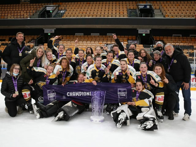 Spielerinnen und Staff von Lugano. Spielerinnen und Staff von Lugano.