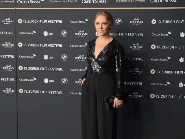 Die Tochter von Glenn Close spielt im Film die Rückblenden.