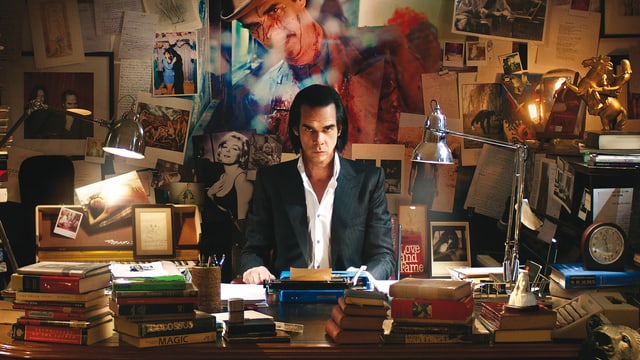 Nick Cave an seinem Arbeitsplatz Nick Cave an seinem Arbeitsplatz
