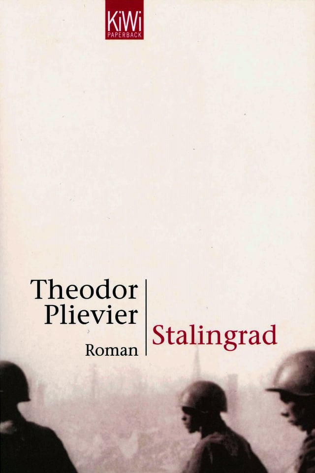 Buchcover: Drei Soldaten mit Helmen, im Hintergrung verschwommen eine Stadt, oben der Titel. Buchcover: Drei Soldaten mit Helmen, im Hintergrung verschwommen eine Stadt, oben der Titel.