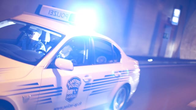Blaulicht auf Polizeiauto Blaulicht auf Polizeiauto