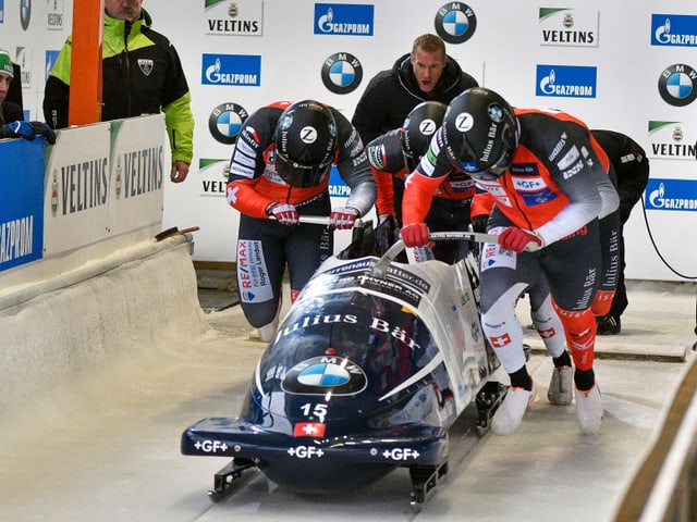 Michael Vogt und seine Crew. Michael Vogt und seine Crew.