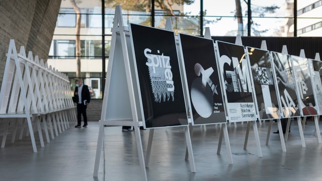 verschiedene schwarz-weiss Plakate verschiedene schwarz-weiss Plakate